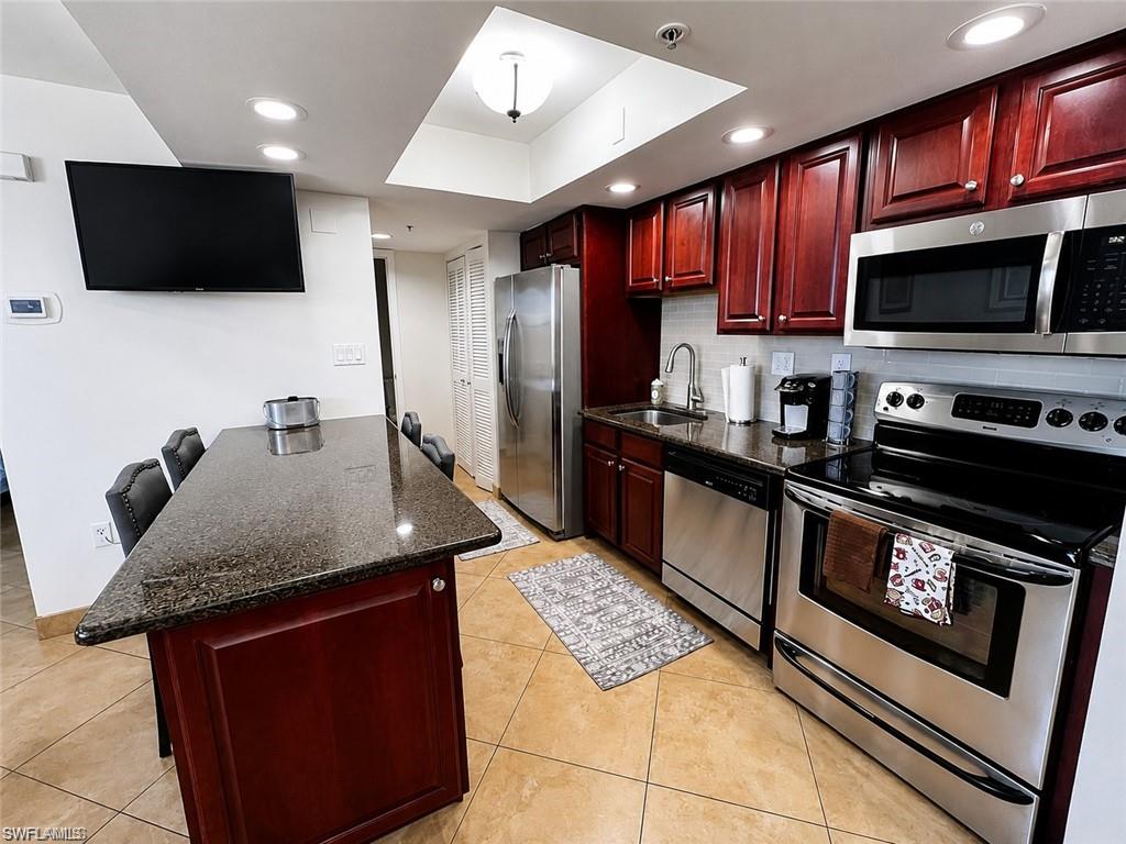 BERMUDA DUNES CONDO - Residential Lease
