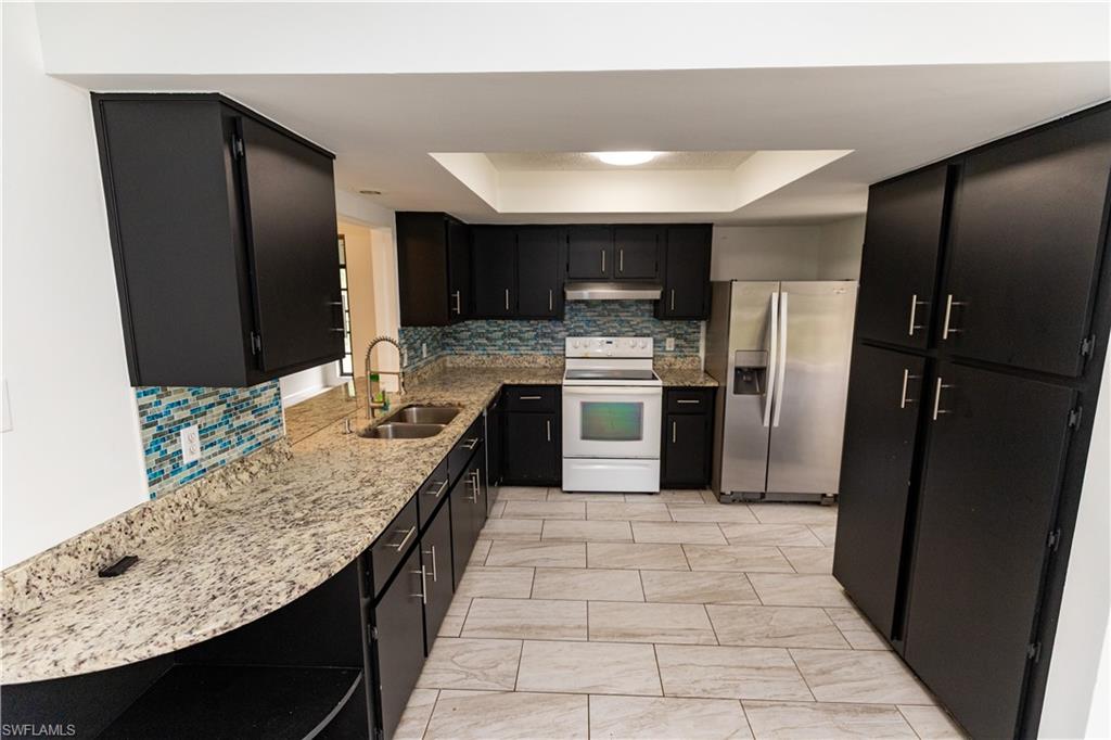 BONITA SPRINGS GOLF & COUNTRY CLUB - Residential