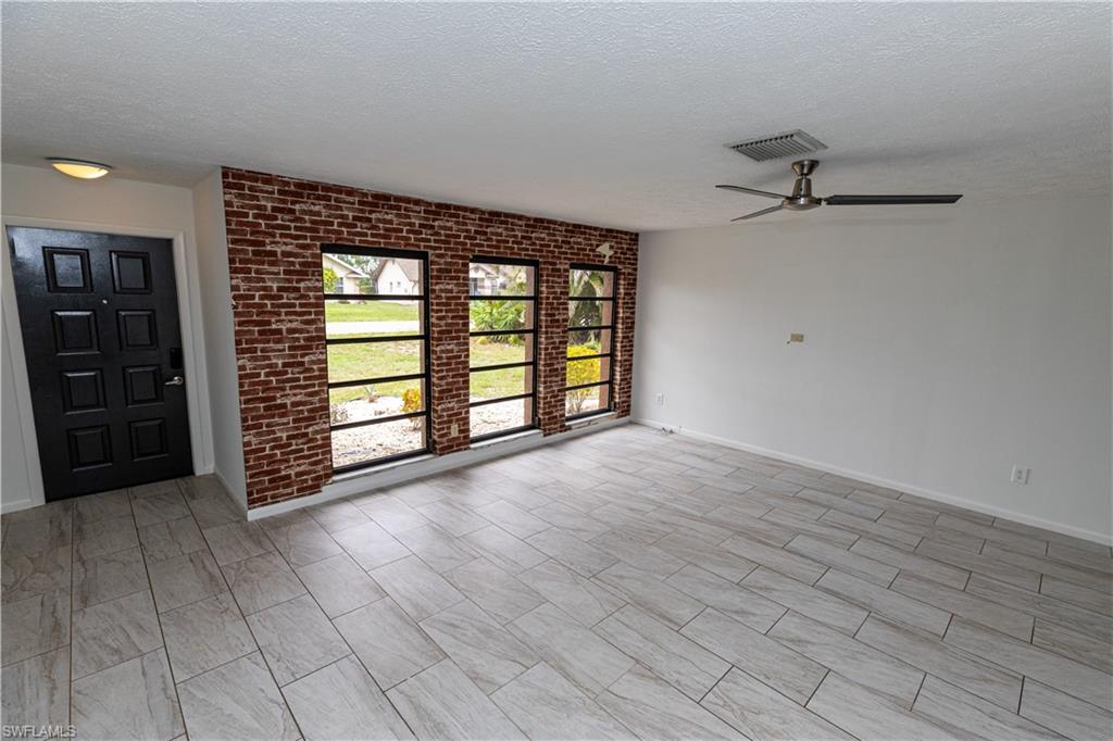 BONITA SPRINGS GOLF & COUNTRY CLUB - Residential