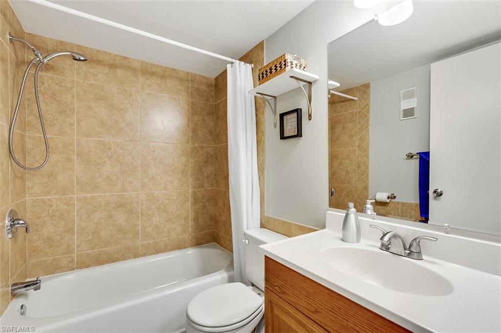 COUNTRY PINES CONDO - Residential