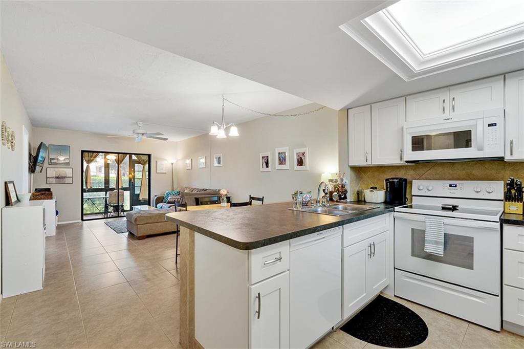 COUNTRY PINES CONDO - Residential