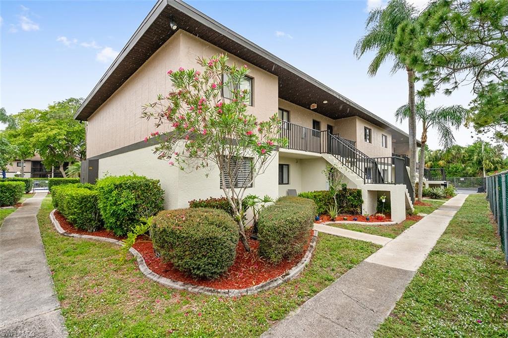 COUNTRY PINES CONDO - Residential