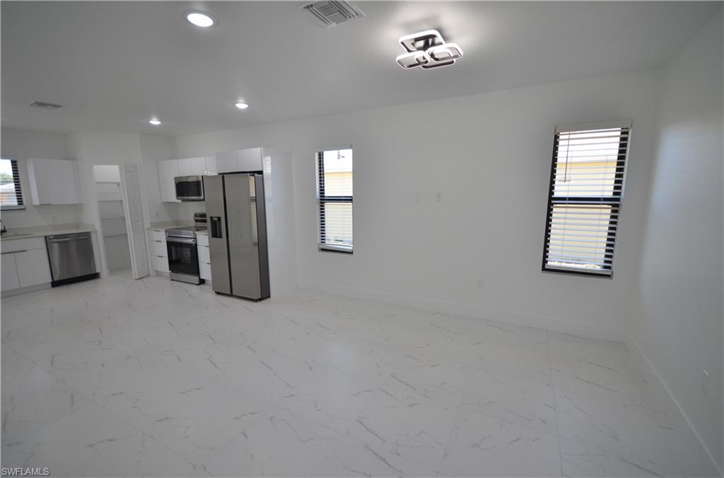 FORT MYERS - Residential Lease