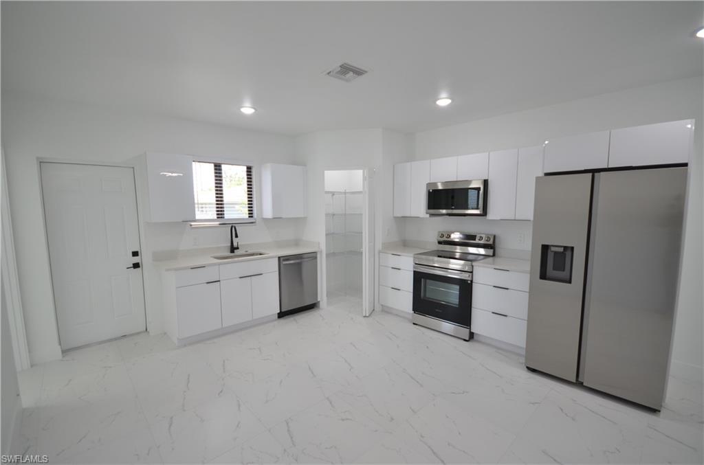 FORT MYERS - Residential Lease