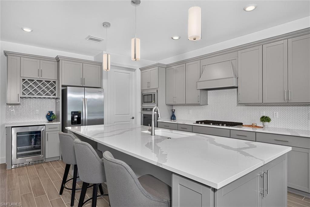 EDGEWATER SHORES - Residential