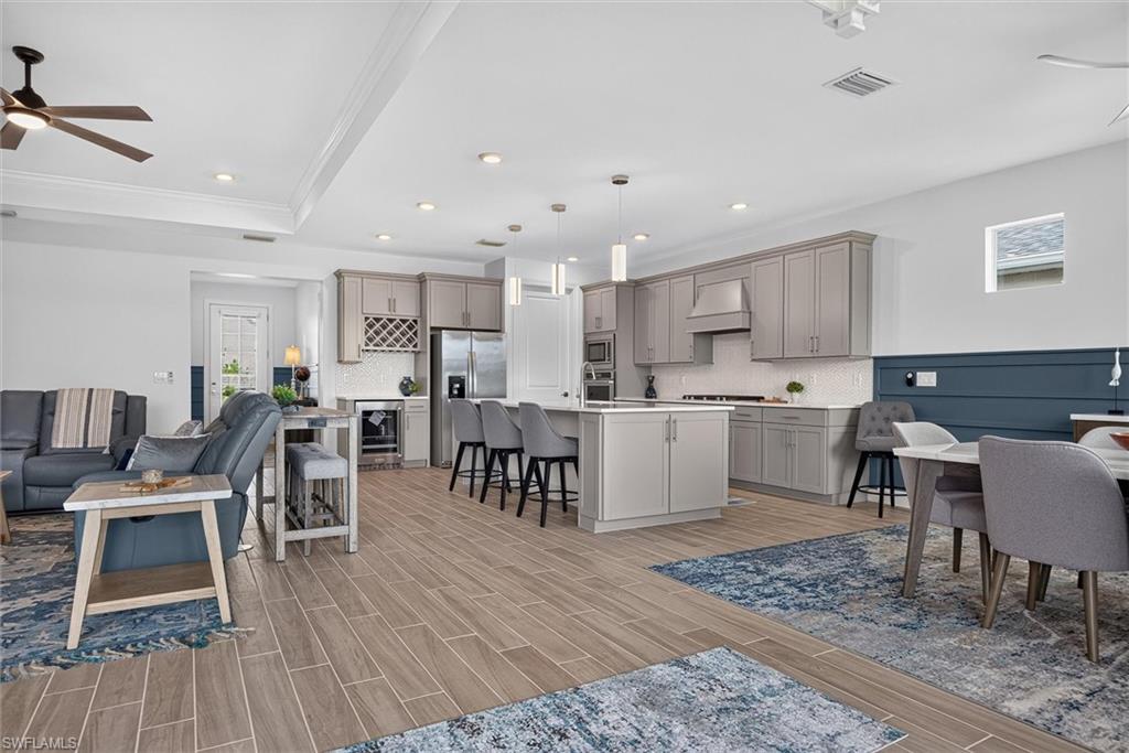 EDGEWATER SHORES - Residential