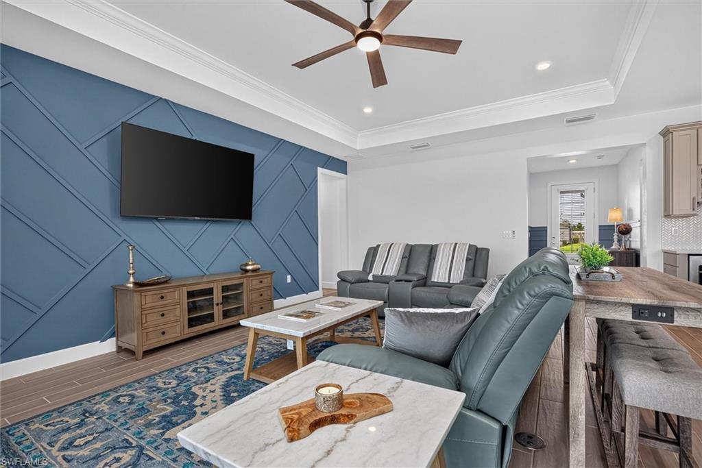 EDGEWATER SHORES - Residential