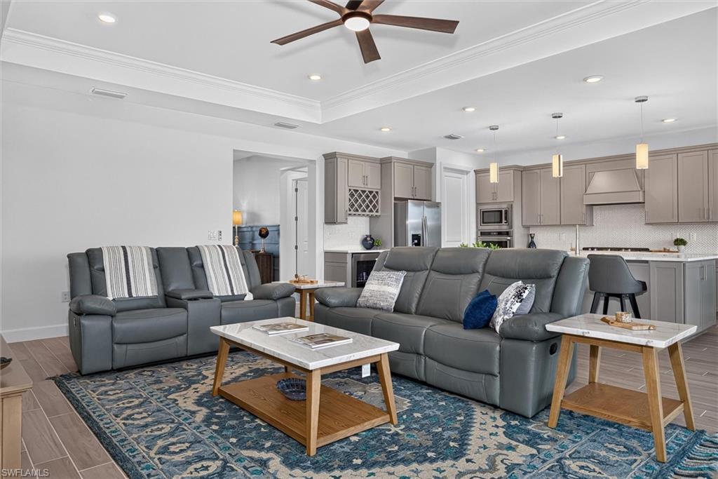 EDGEWATER SHORES - Residential