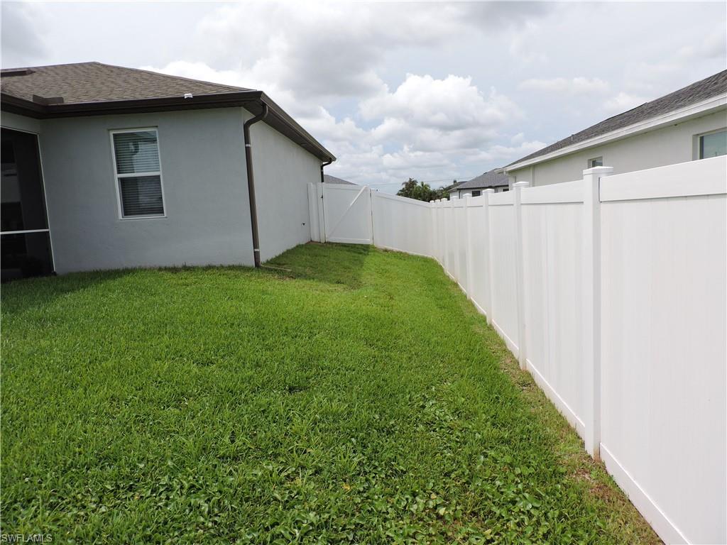 CAPE CORAL - Residential