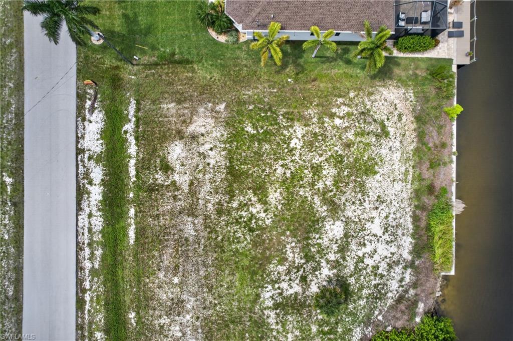 CAPE CORAL - Land