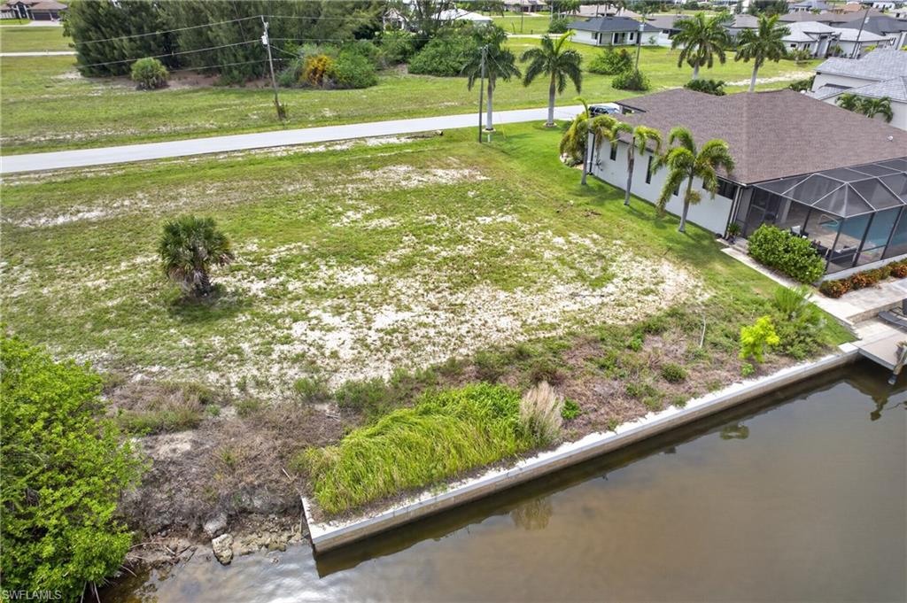 CAPE CORAL - Land