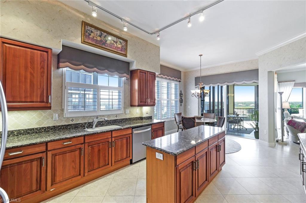 VISTA POINTE - Residential