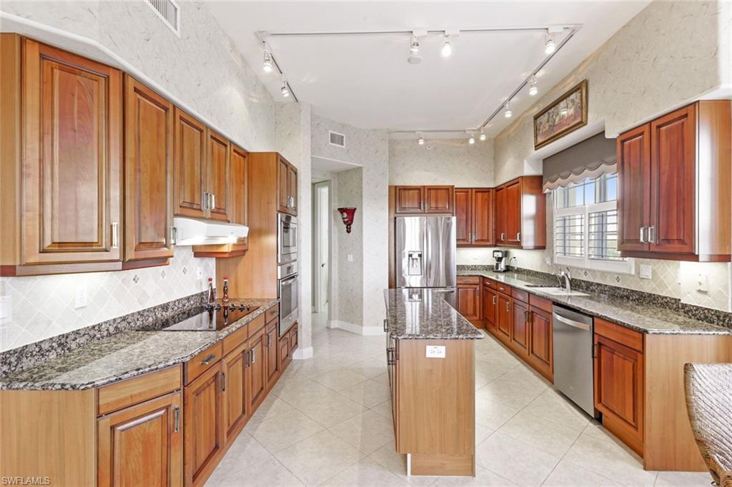 VISTA POINTE - Residential