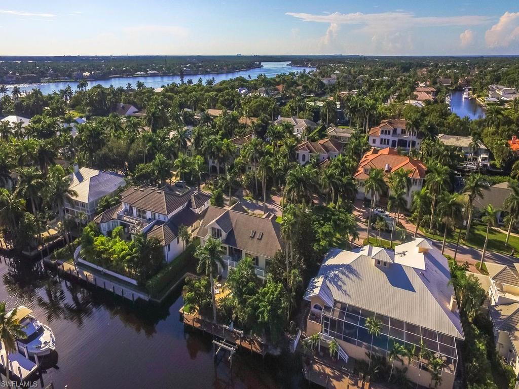 AQUALANE SHORES - Residential
