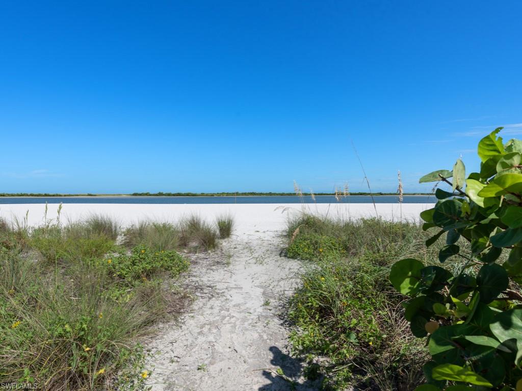 HIDEAWAY BEACH - Residential