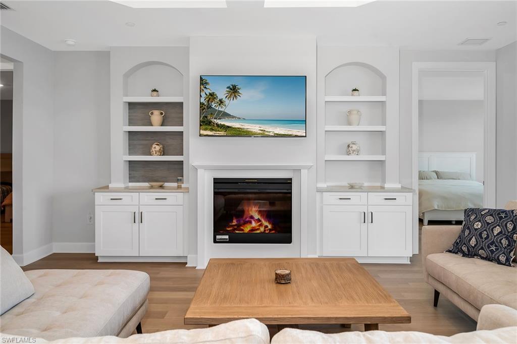 ESPLANADE BY THE ISLANDS - Residential