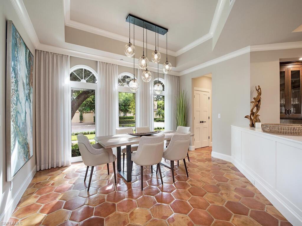 SHADOWMOSS - Residential