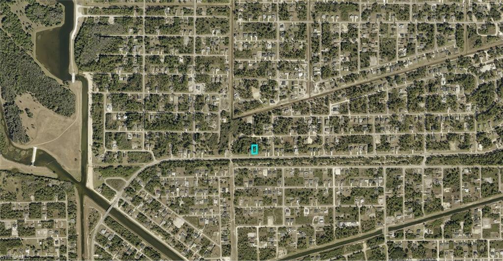 LEHIGH ACRES - Land