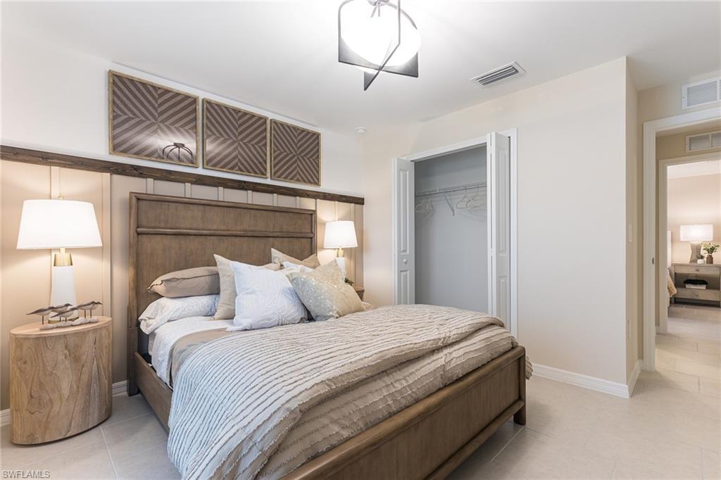 SAVANNA LAKES - Residential