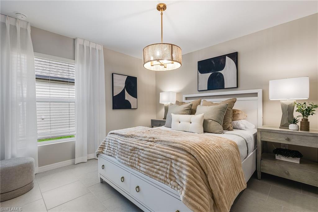 SAVANNA LAKES - Residential