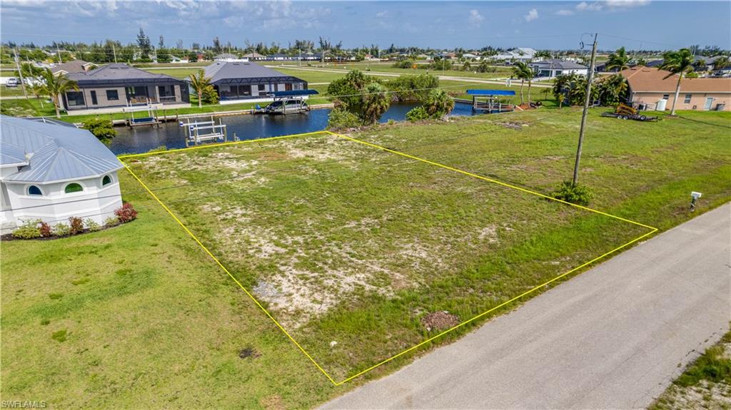 CAPE CORAL - Land