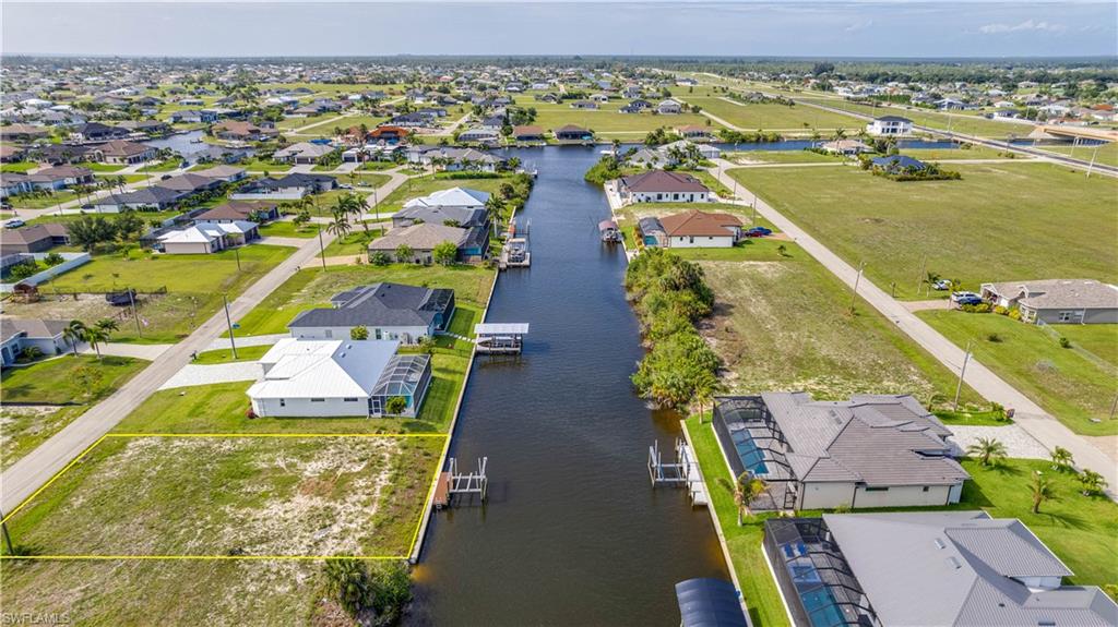 CAPE CORAL - Land