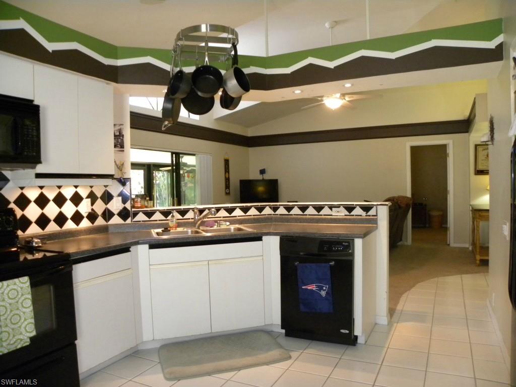 VILLAS FIVE - Residential