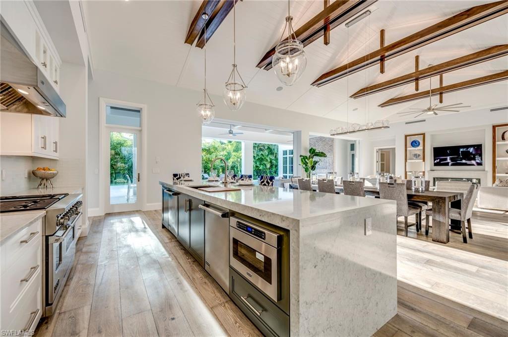 PINECREST AT PELICAN BAY - Residential