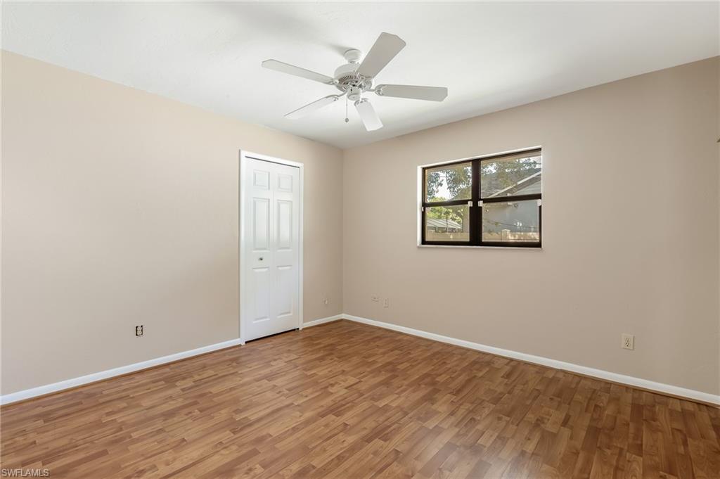 SAN CARLOS PARK - Residential
