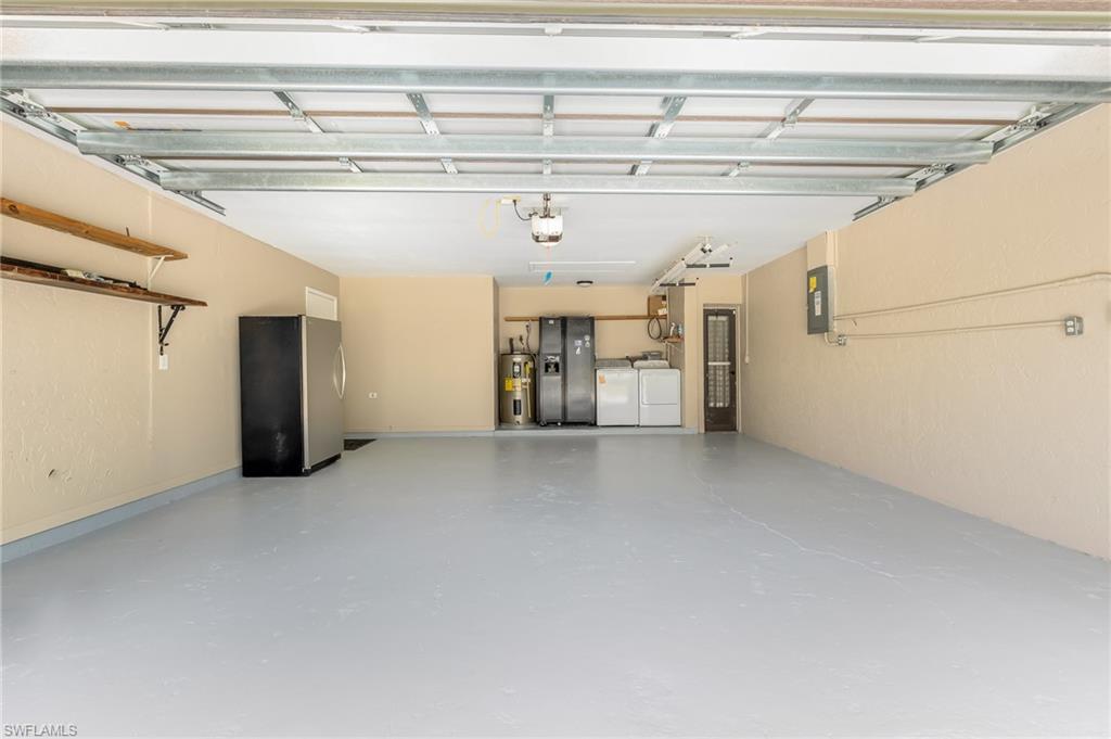 SAN CARLOS PARK - Residential
