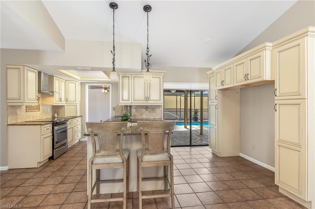 SAN CARLOS PARK - Residential