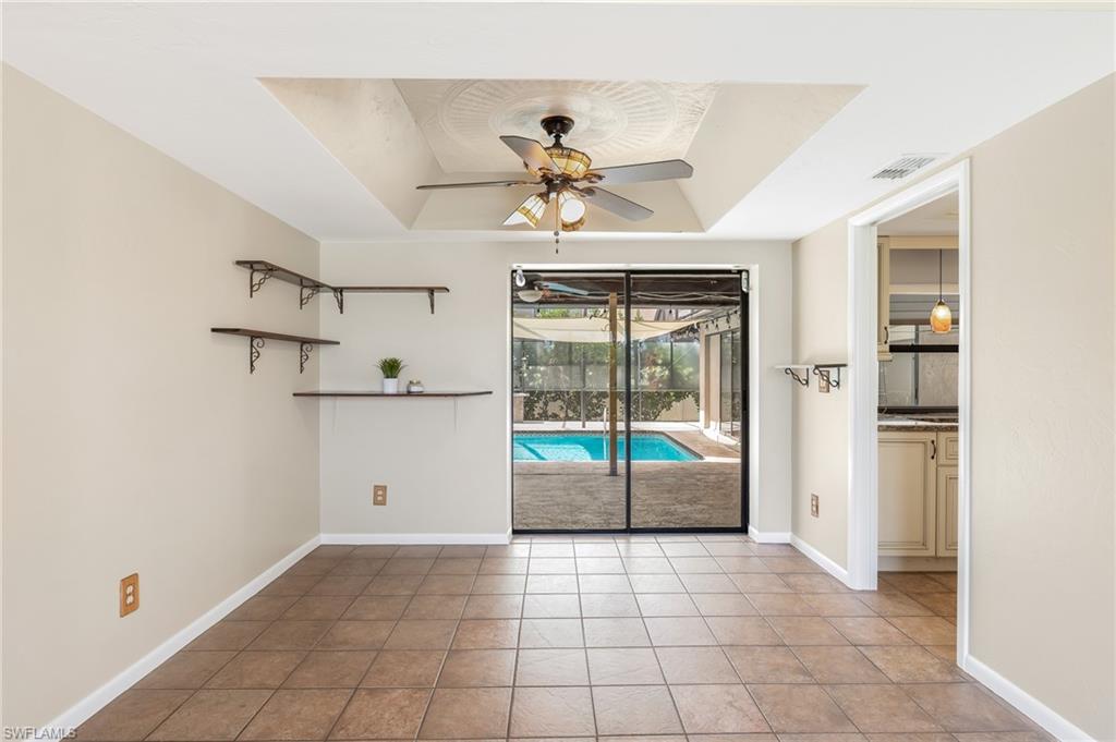 SAN CARLOS PARK - Residential
