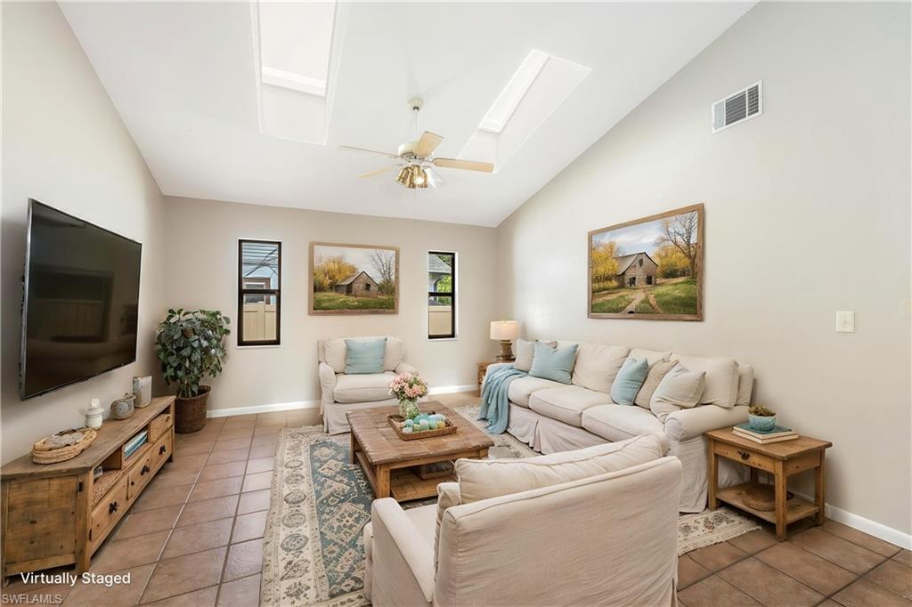 SAN CARLOS PARK - Residential