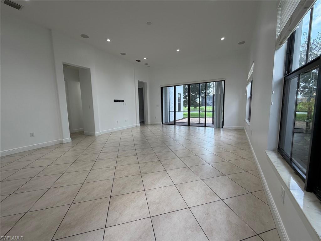 MAPLE RIDGE - Residential Lease