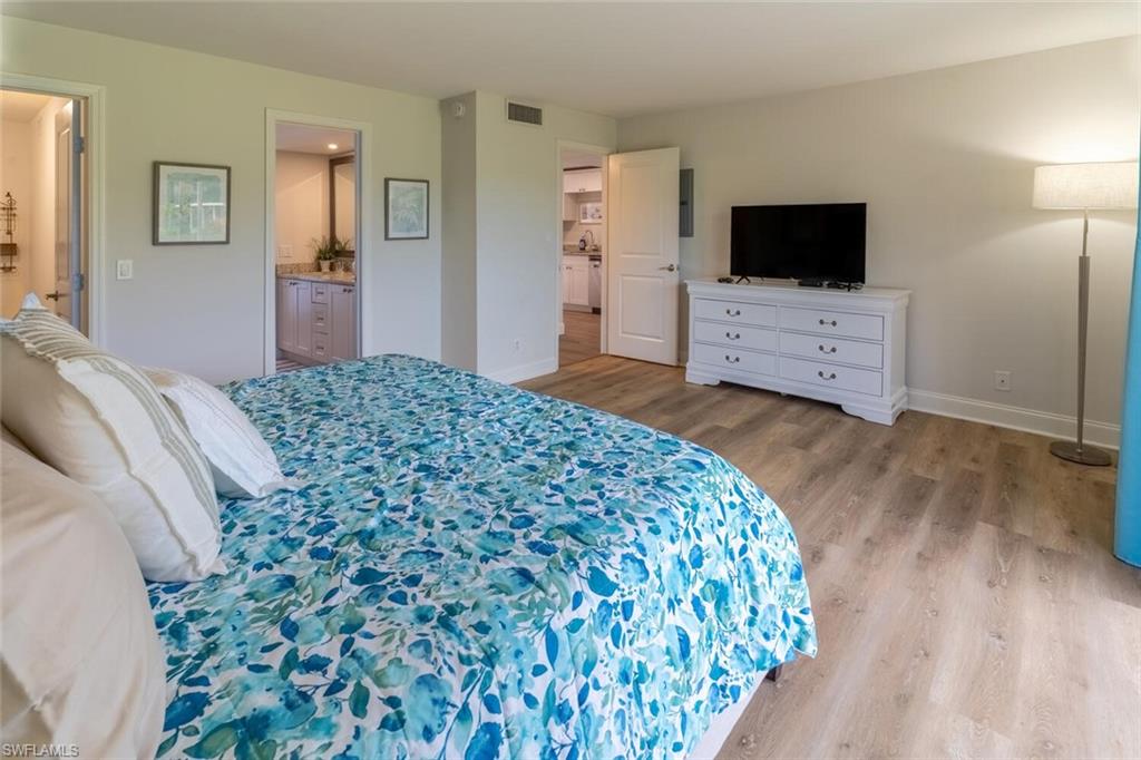 GLADES COUNTRY CLUB - Residential Lease