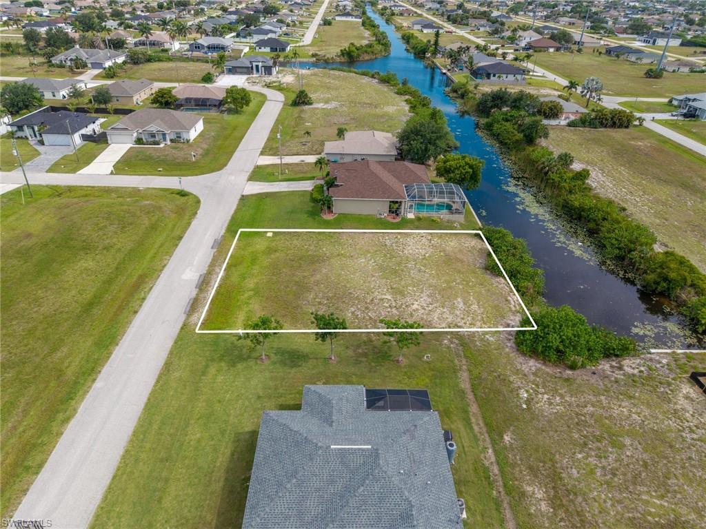CAPE CORAL - Land