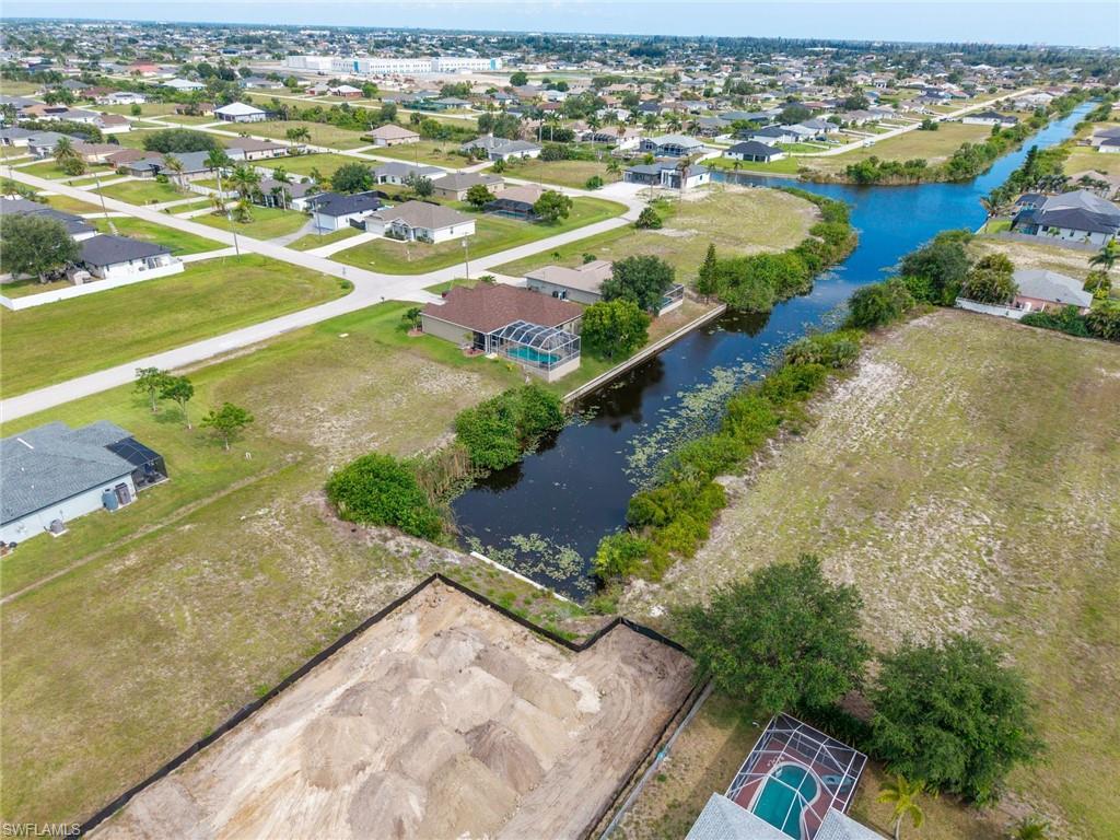 CAPE CORAL - Land