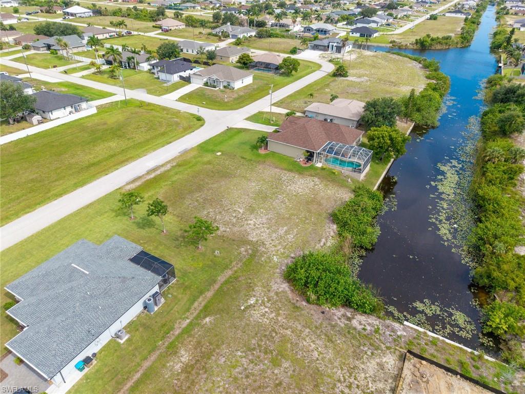 CAPE CORAL - Land