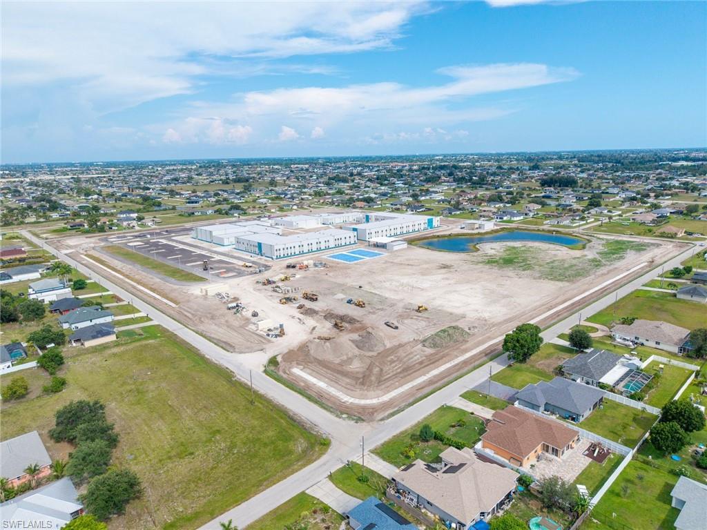 CAPE CORAL - Land