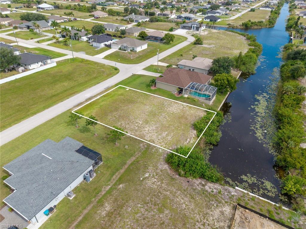 CAPE CORAL - Land