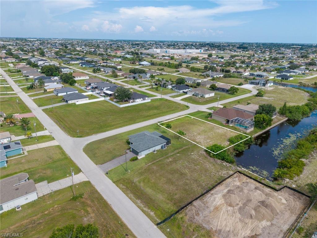 CAPE CORAL - Land