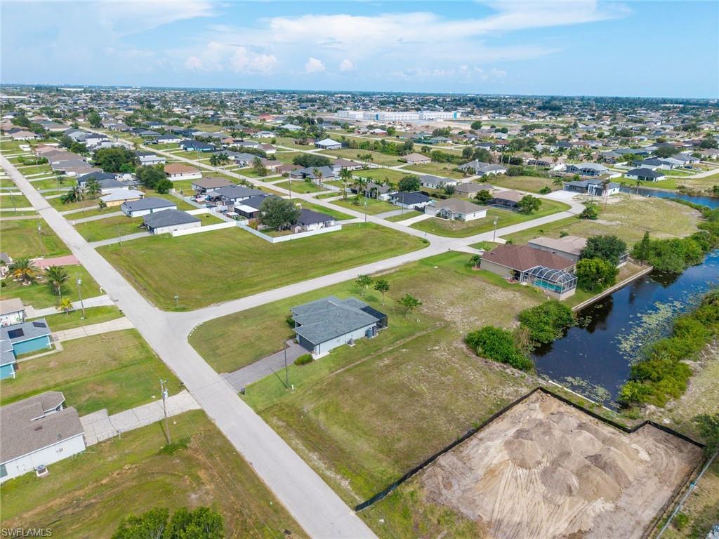 CAPE CORAL - Land