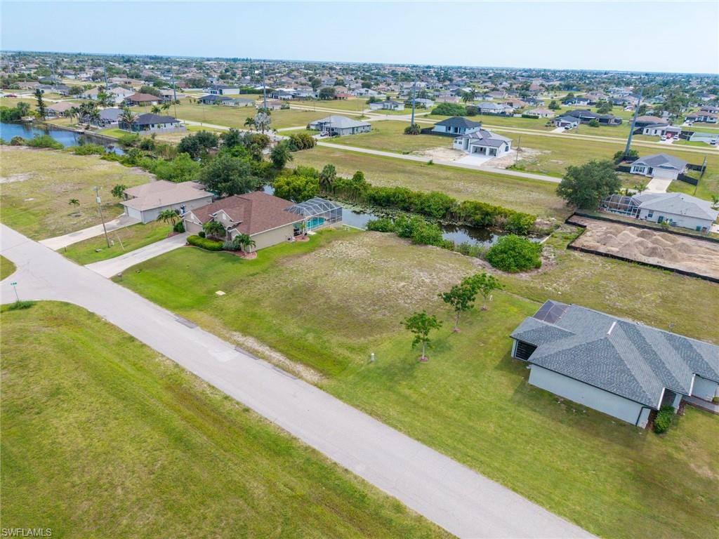 CAPE CORAL - Land