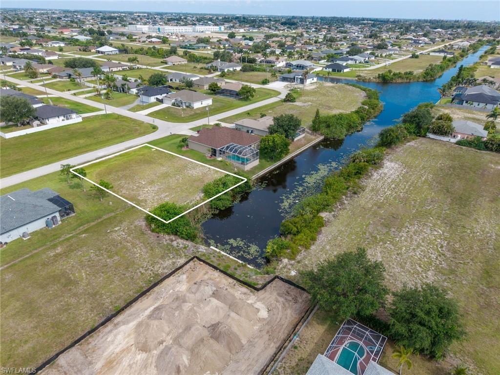 CAPE CORAL - Land