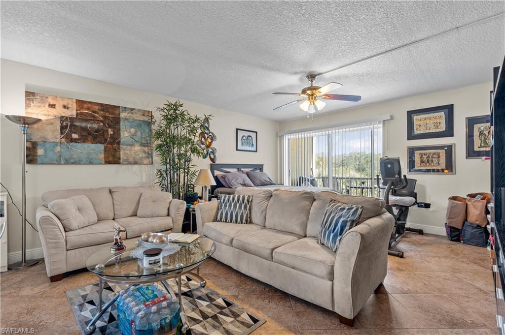TOWERS CONDO - Residential