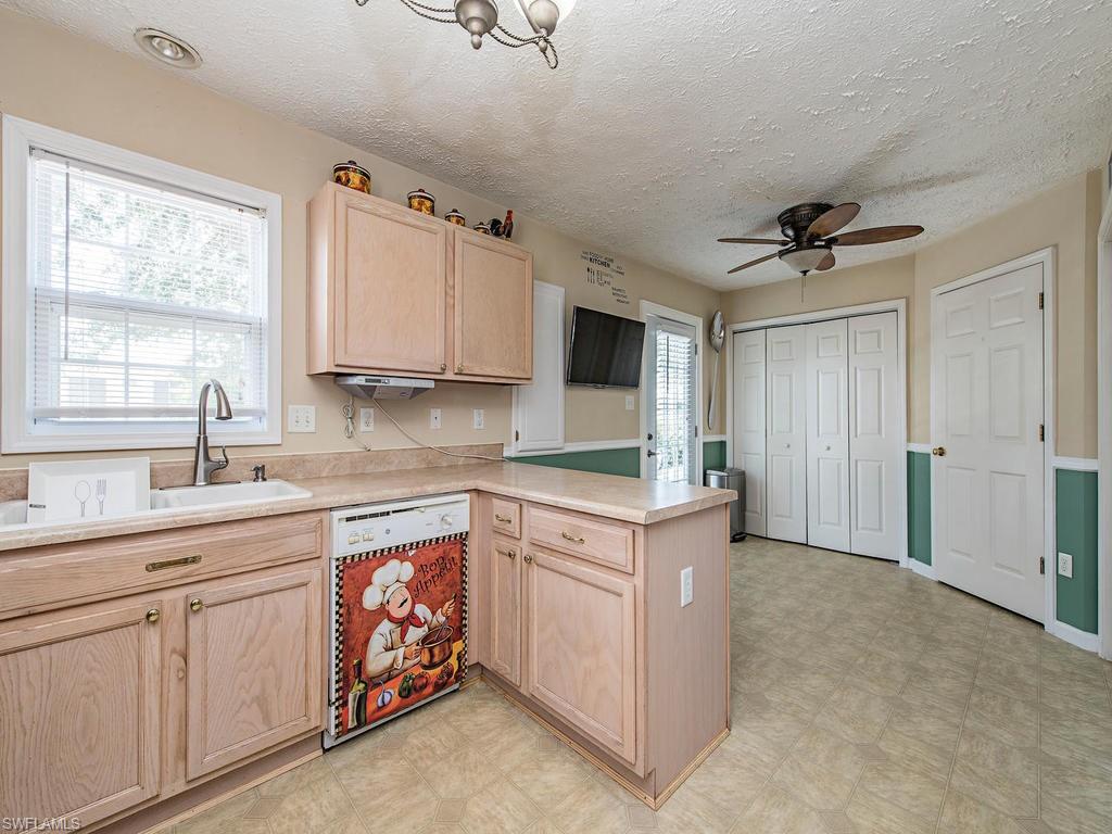 LEAWOOD LAKES - Residential