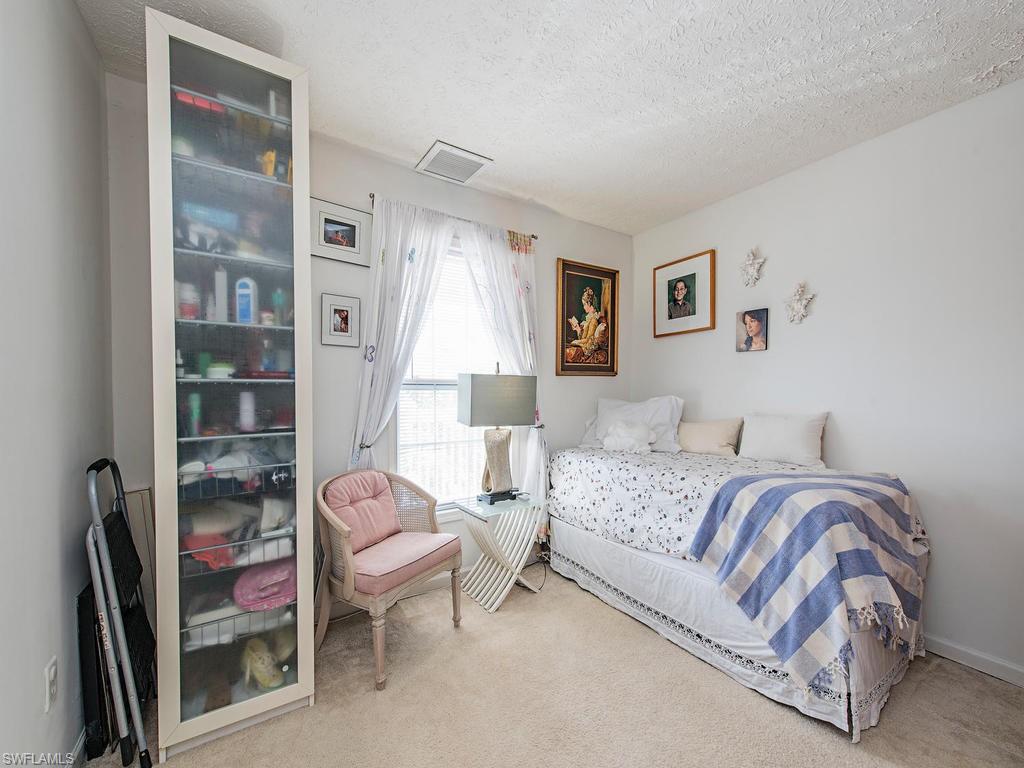 LEAWOOD LAKES - Residential