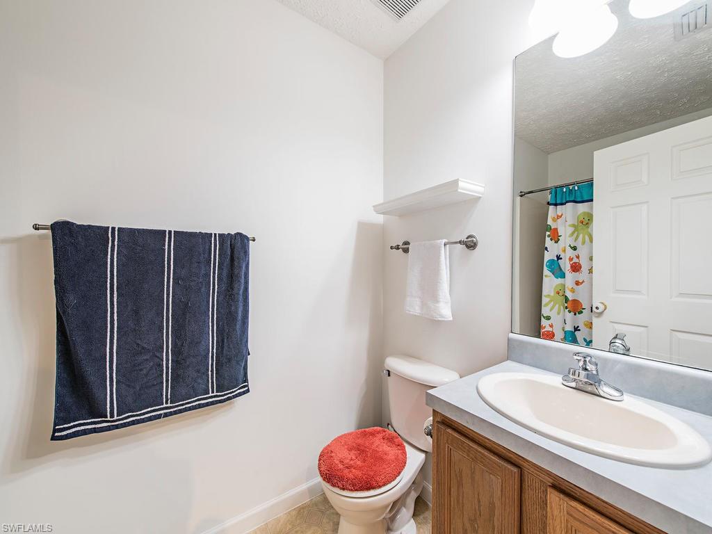 LEAWOOD LAKES - Residential