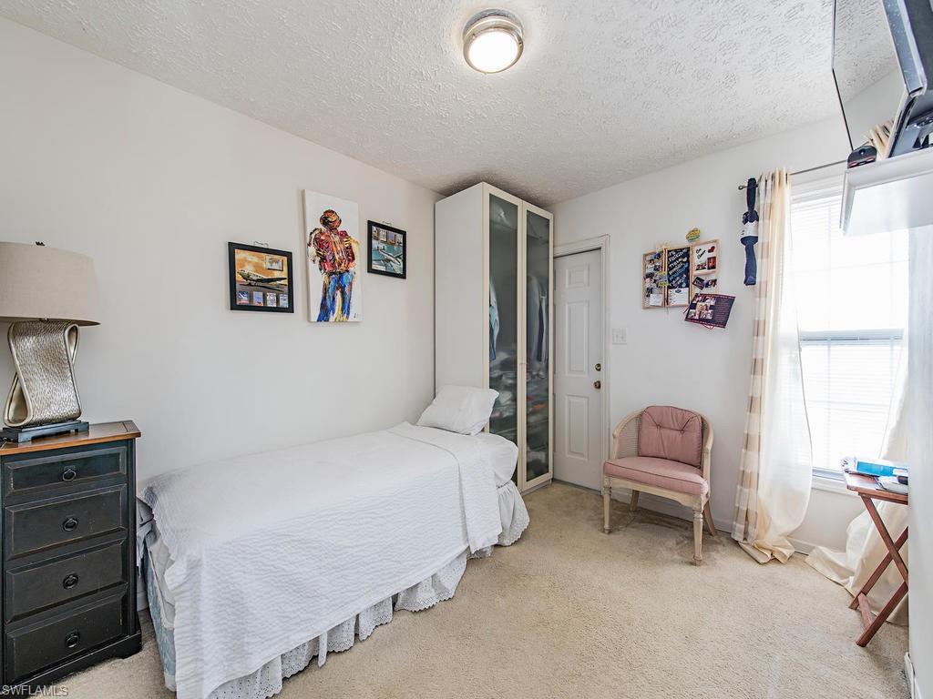 LEAWOOD LAKES - Residential