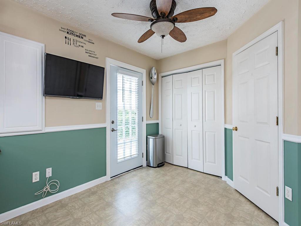 LEAWOOD LAKES - Residential